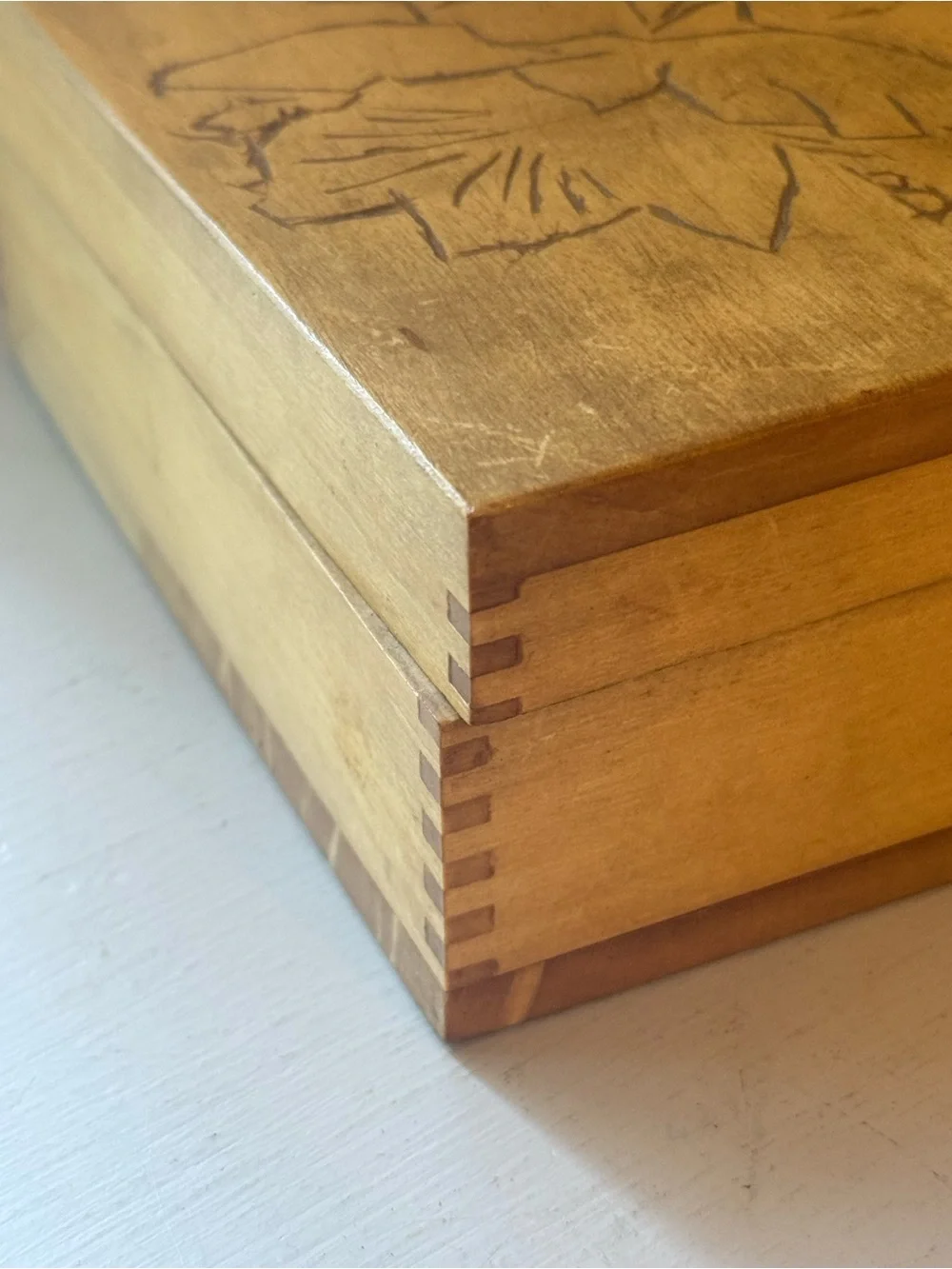 VTG Hand Carved Wood Hibiscus Trinket Box